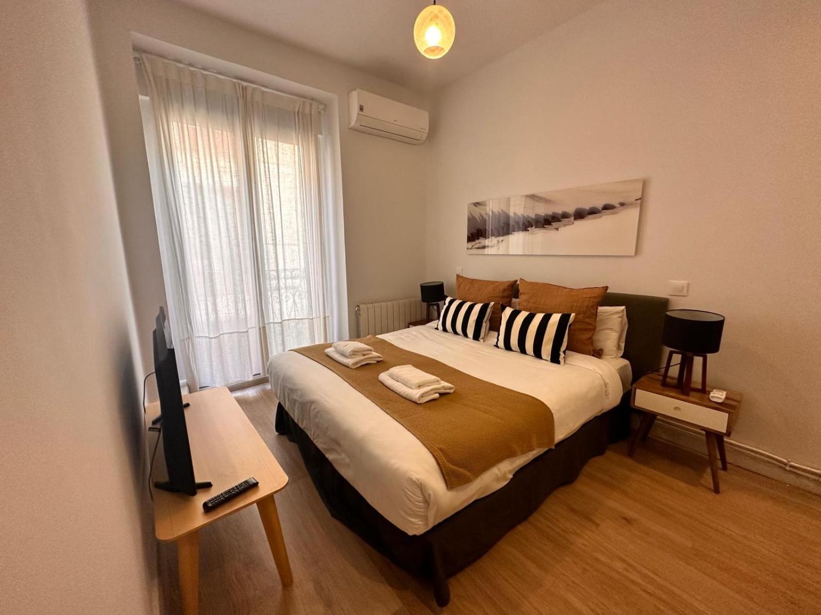 Amazing 3Bd 3Bth With 9 Balconies By Madrid4You Apartments Εξωτερικό φωτογραφία